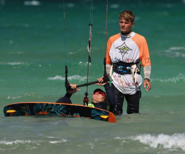 ecole kitesurf almanarre